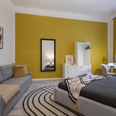 Wawelove Pilsudskiego - 3 Bedroom Apt. With Balcony And Free Parking! 克拉科夫 外观 照片