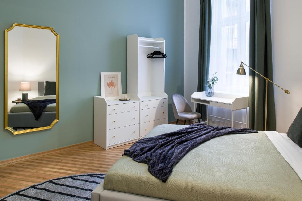 Wawelove Pilsudskiego - 3 Bedroom Apt. With Balcony And Free Parking! 克拉科夫 外观 照片