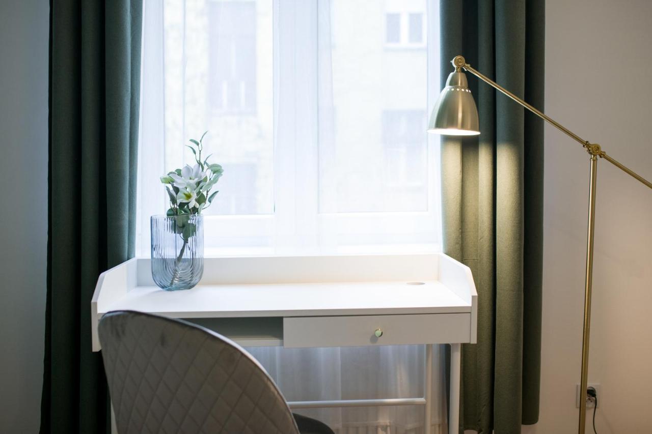 Wawelove Pilsudskiego - 3 Bedroom Apt. With Balcony And Free Parking! 克拉科夫 外观 照片