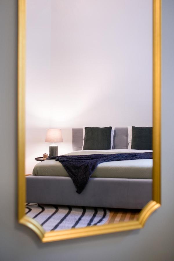 Wawelove Pilsudskiego - 3 Bedroom Apt. With Balcony And Free Parking! 克拉科夫 外观 照片
