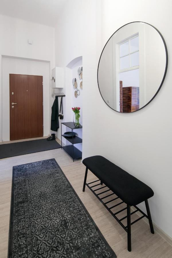 Wawelove Pilsudskiego - 3 Bedroom Apt. With Balcony And Free Parking! 克拉科夫 外观 照片