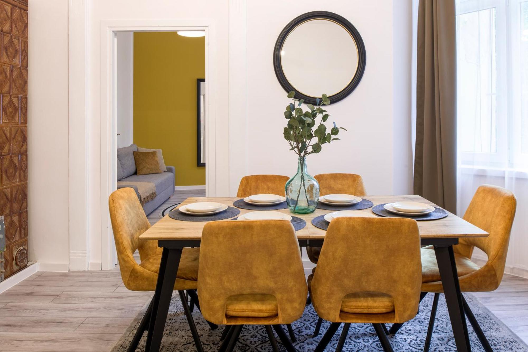 Wawelove Pilsudskiego - 3 Bedroom Apt. With Balcony And Free Parking! 克拉科夫 外观 照片
