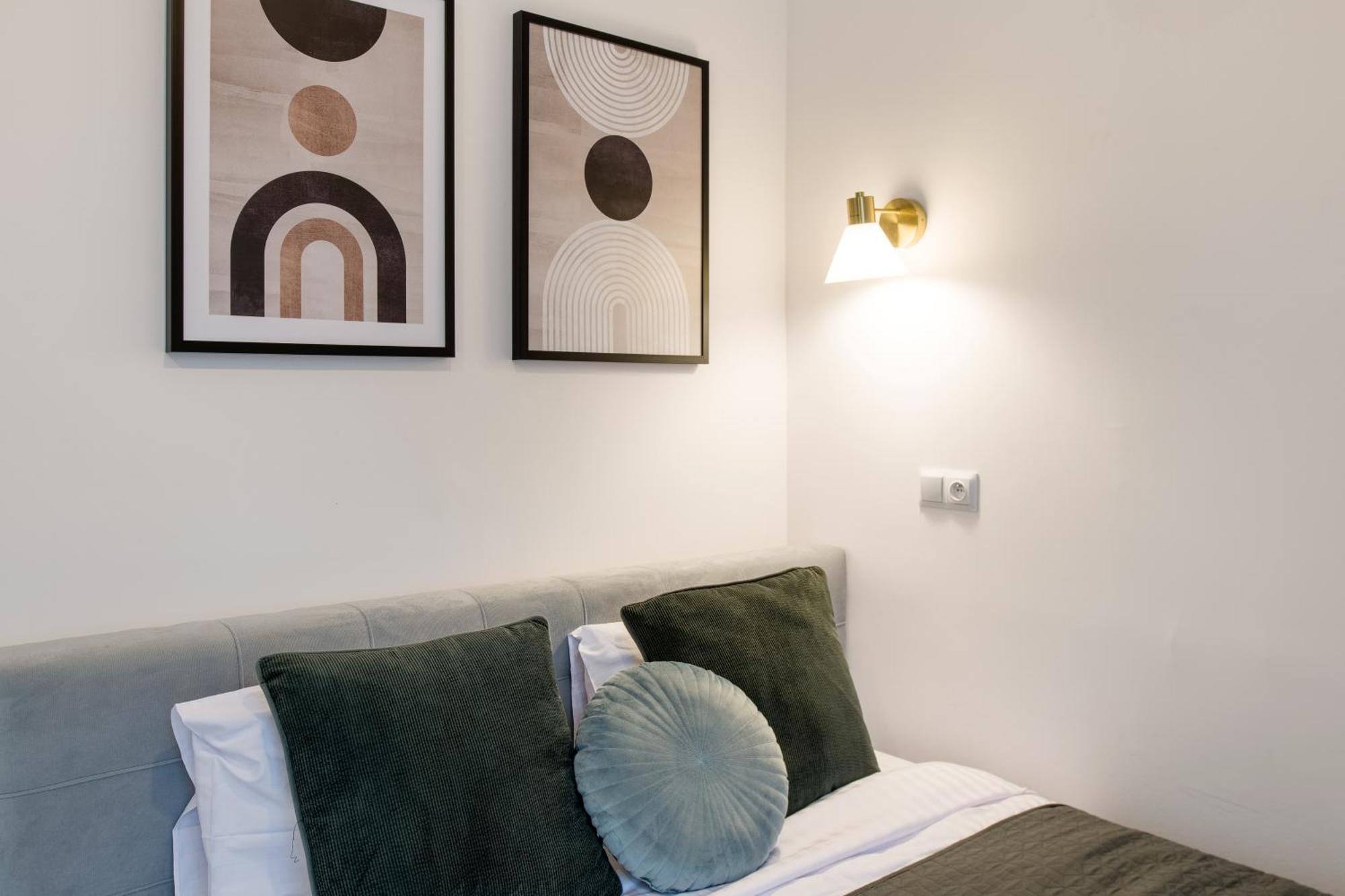 Wawelove Pilsudskiego - 3 Bedroom Apt. With Balcony And Free Parking! 克拉科夫 外观 照片