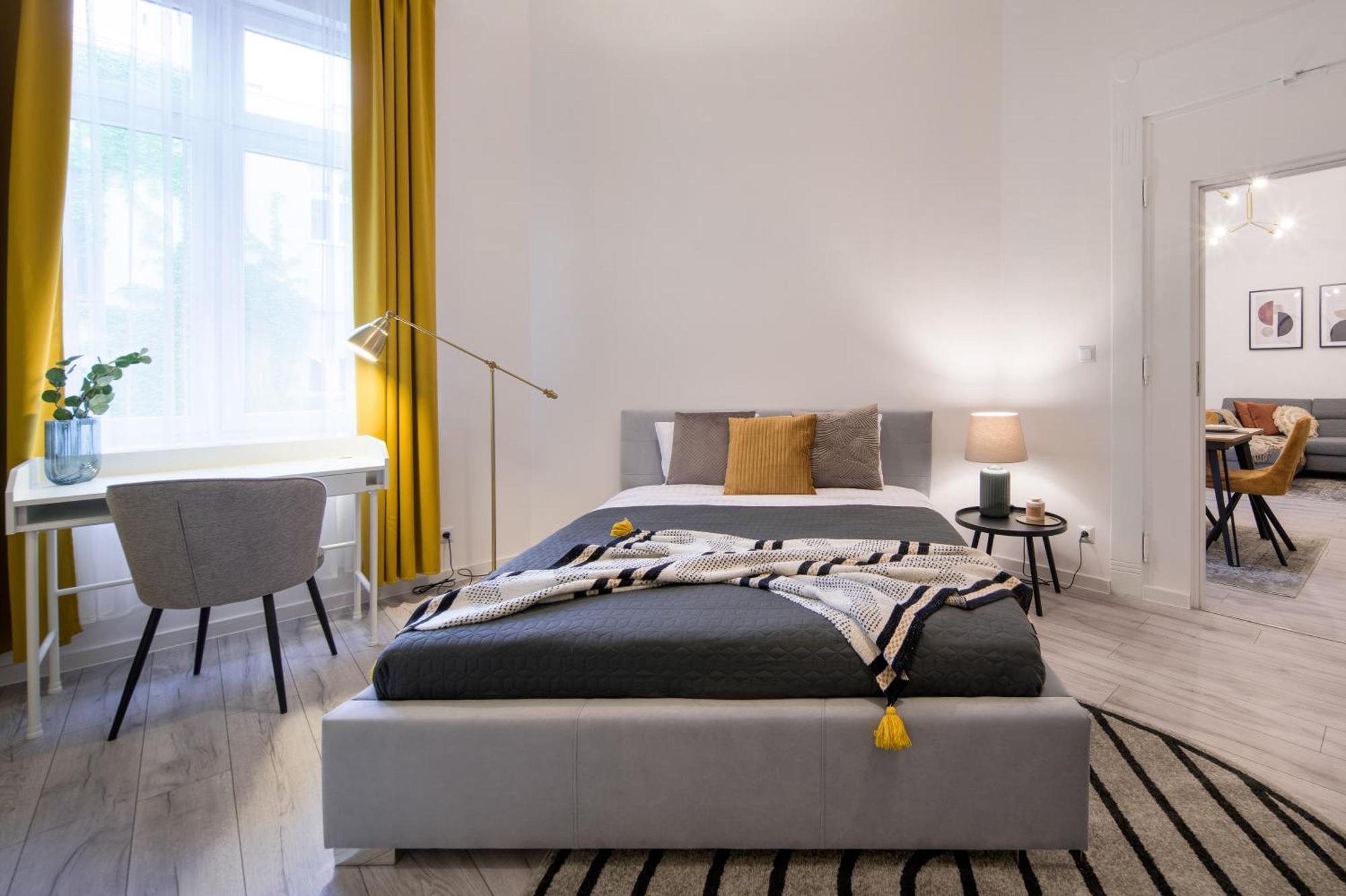 Wawelove Pilsudskiego - 3 Bedroom Apt. With Balcony And Free Parking! 克拉科夫 外观 照片